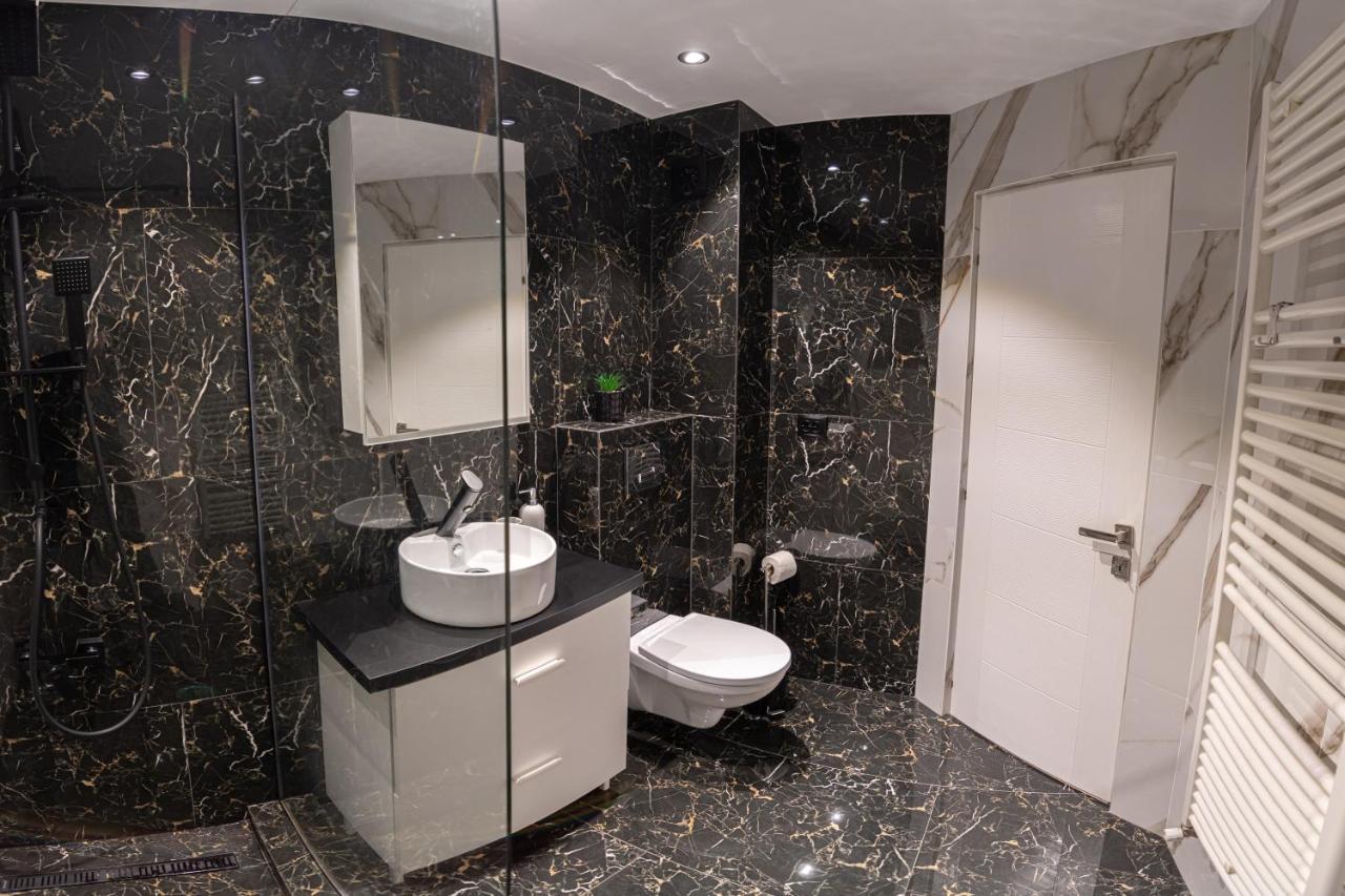 Apartament Floresti Apartment Luaran gambar