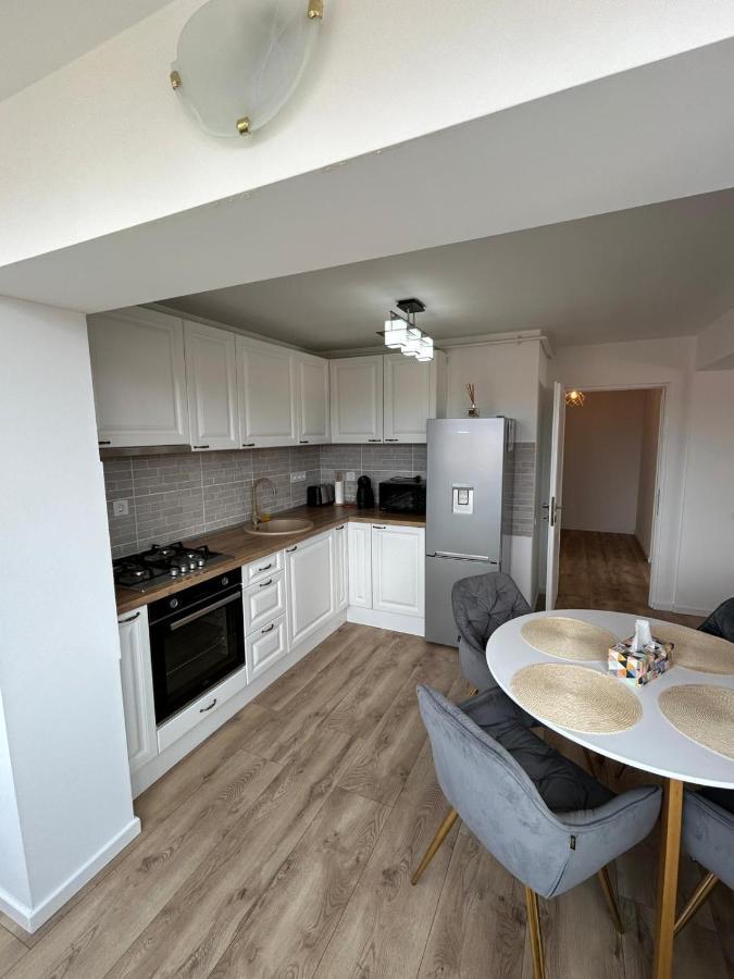 Apartament Floresti Apartment Luaran gambar